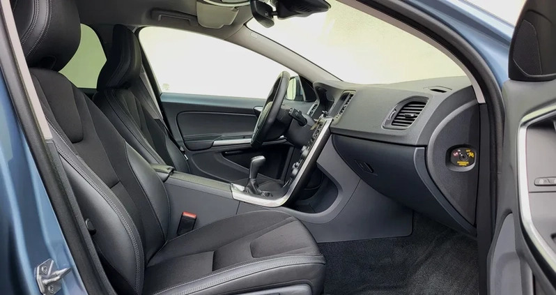 Volvo V60 cena 63500 przebieg: 129000, rok produkcji 2017 z Aleksandrów Łódzki małe 529